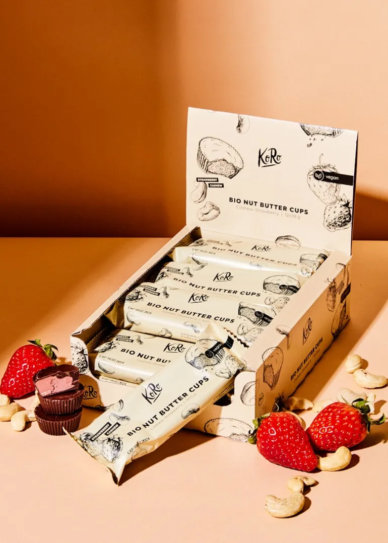 Bio Nut Butter Cups Cashew-Strawberry 12 x 3 x 13 g