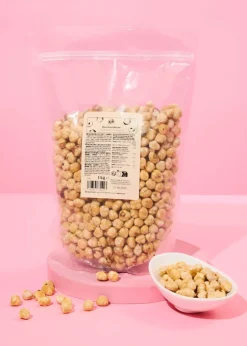 Leicht geröstete und blanchierte Haselnusskerne 1 kg